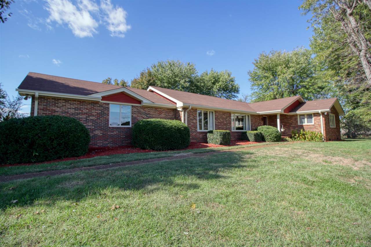5210 E Robertson Rd - Photo 1