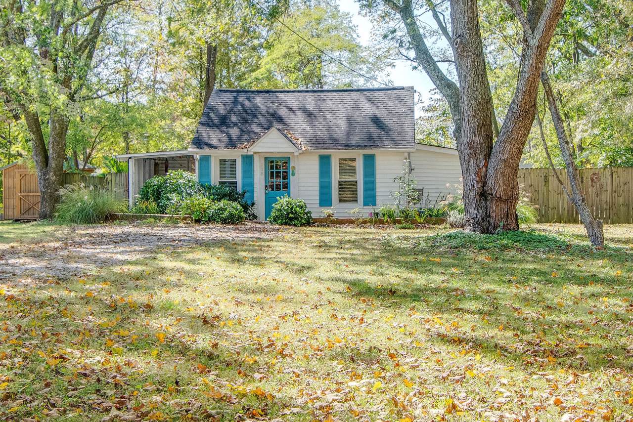 118 Becker Avenue - Photo 1
