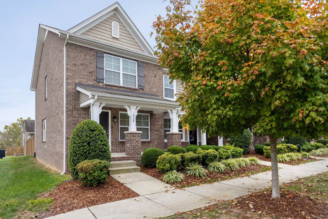 1438 Riverbrook Dr - Photo 1