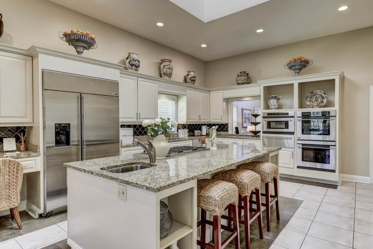 2998 Hillsboro Rd - Photo 1