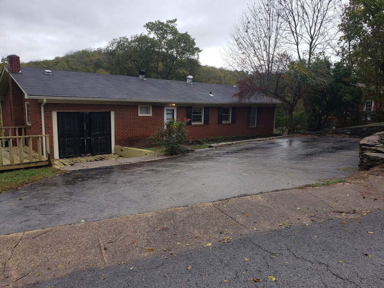 1122 Bledsoe Rd - Photo 1