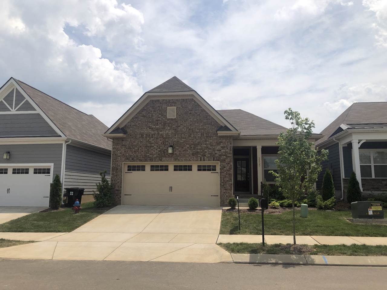 2527 Walpole - Photo 1