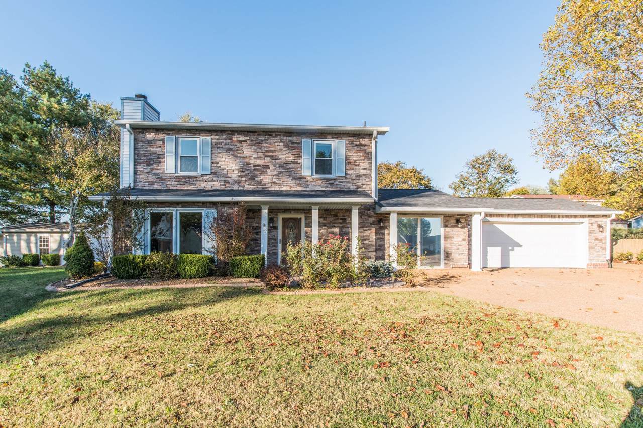 212 Montwood Ct - Photo 1