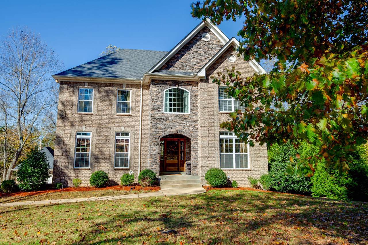 1008 Bee Tee Ln - Photo 1