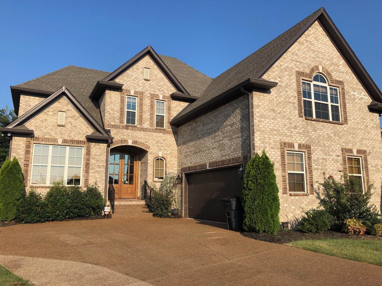 1011 Broughton Pl - Photo 1