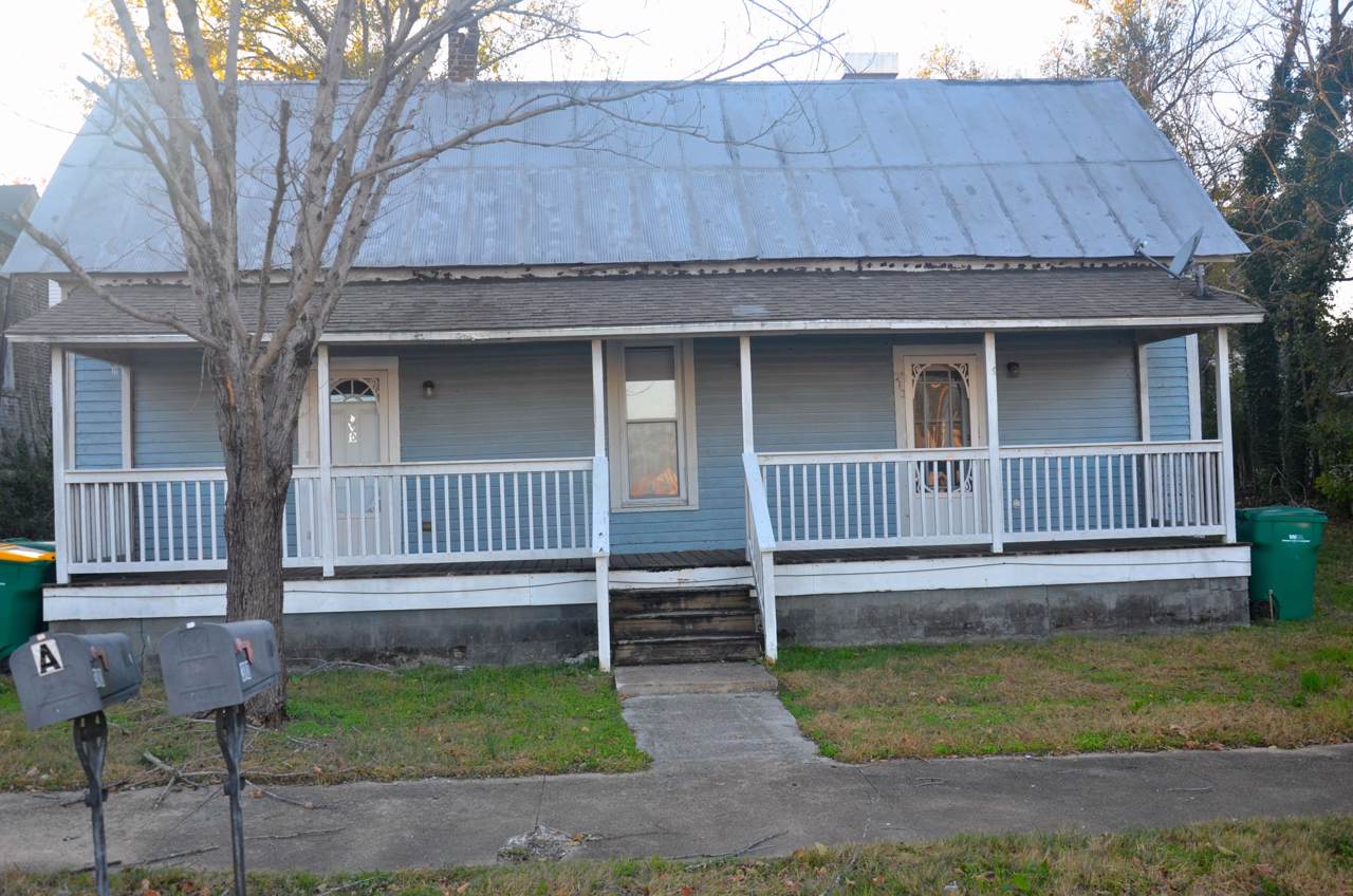 310 3Rd Ave N - Photo 1