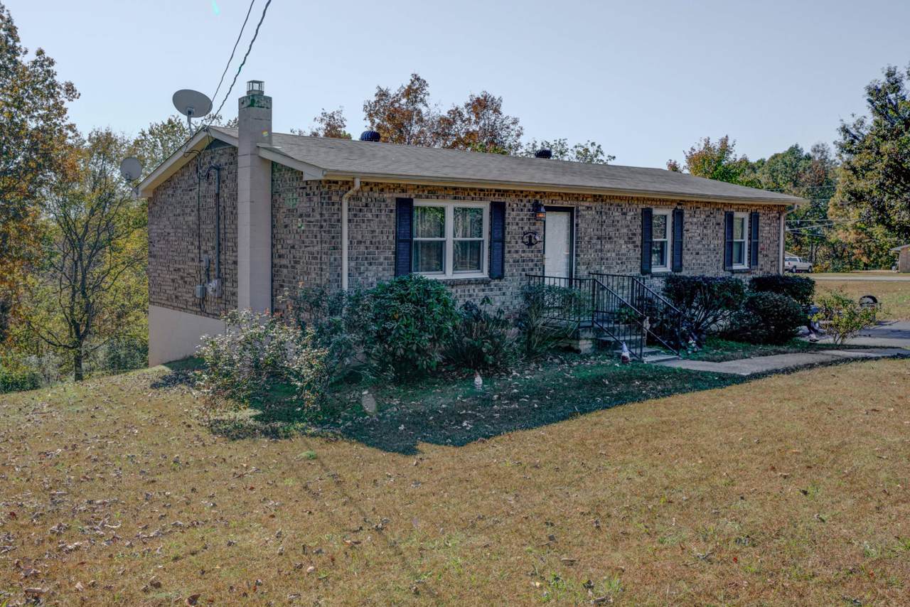 513 Skyview Dr - Photo 1
