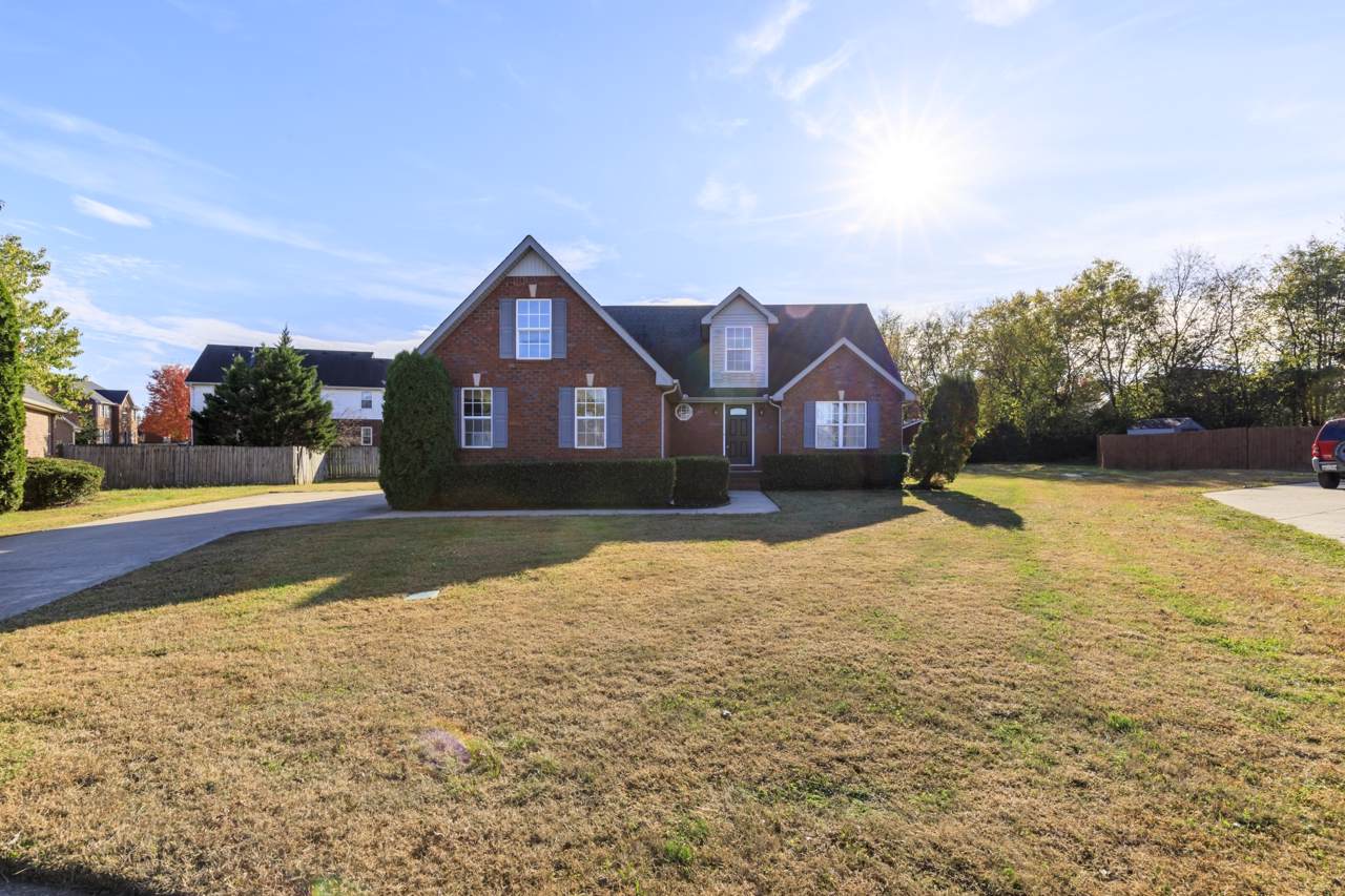 1732 Katelyn Ct - Photo 1
