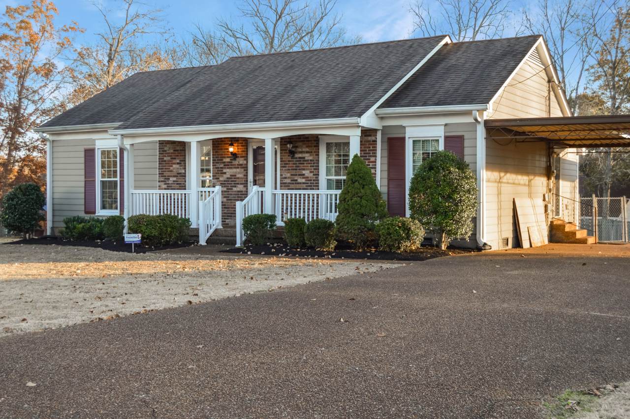 404 Yvonne Ct - Photo 1