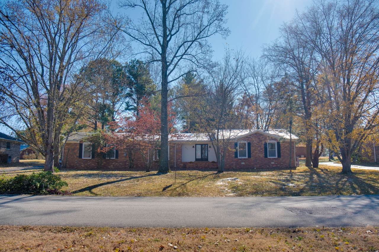 515 Hemingway Dr - Photo 1