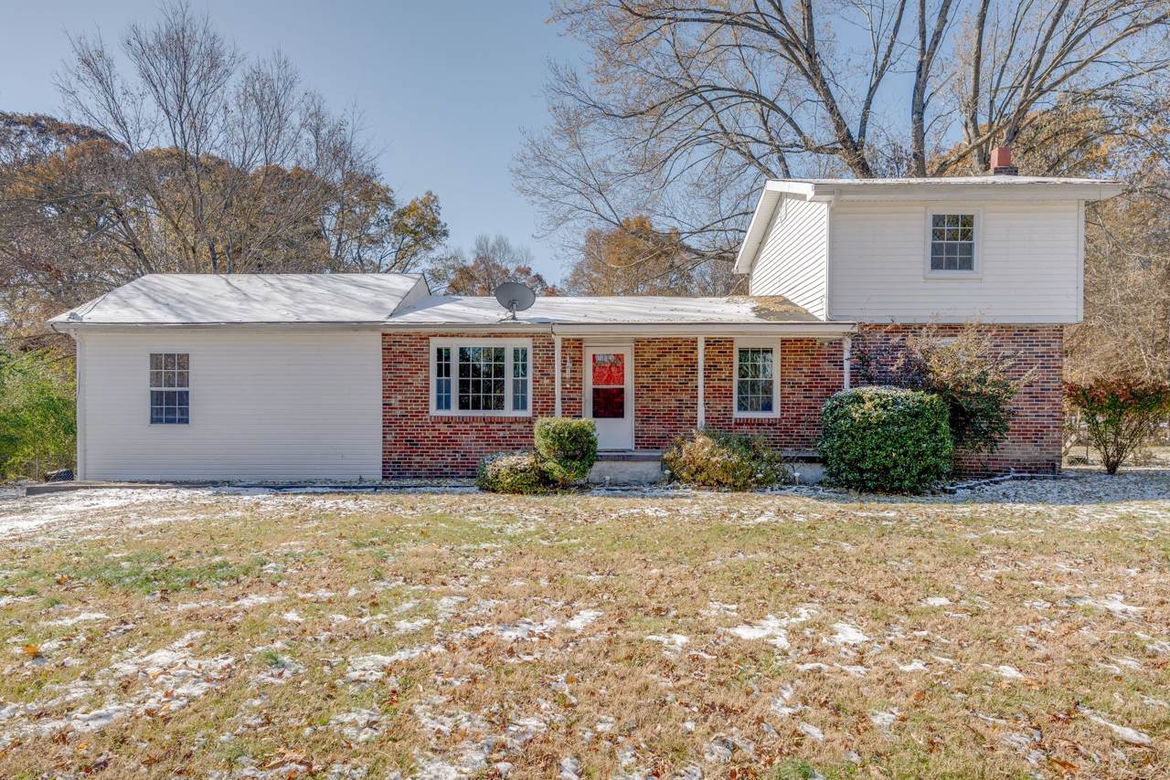 834 Potters Ln - Photo 1