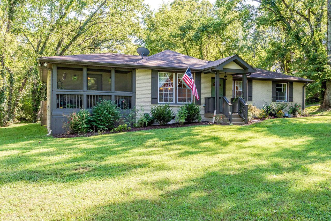 1020 Downey Dr - Photo 1