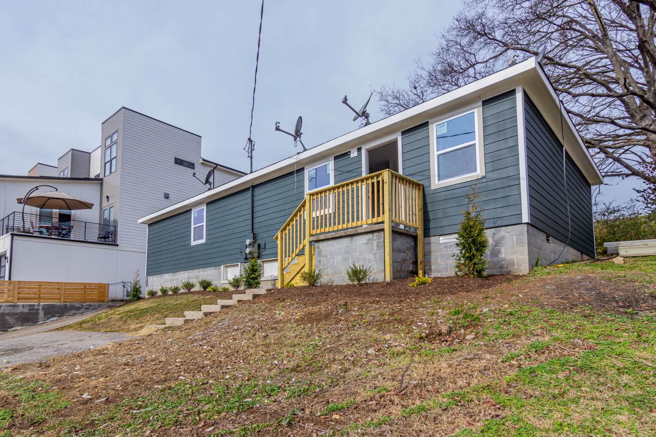 1102B Cecilia Ave - Photo 1