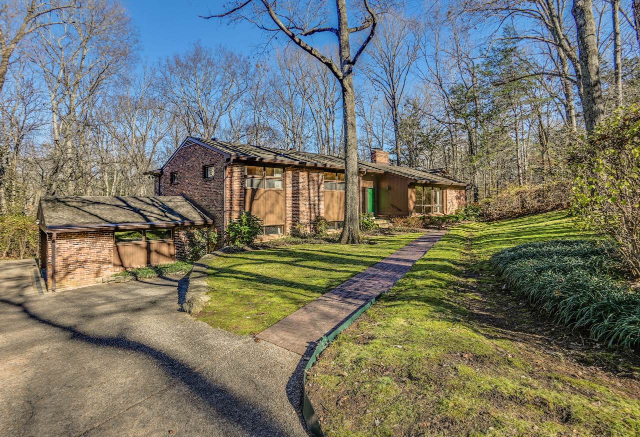 6025 Sherwood Dr - Photo 1