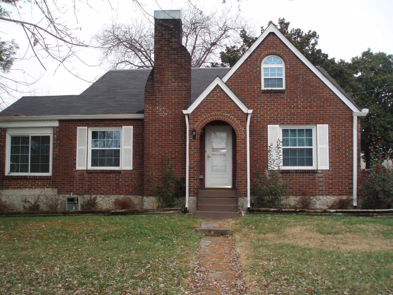 846 E Meade Ave - Photo 1