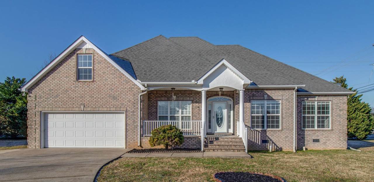 3028 Shady Glen Cir - Photo 1