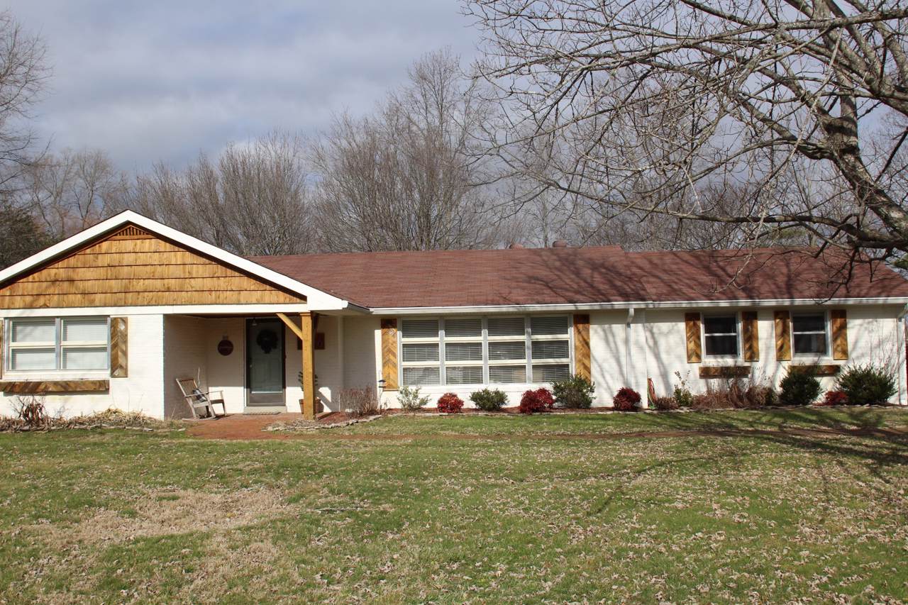 1590 Bennie Dr - Photo 1
