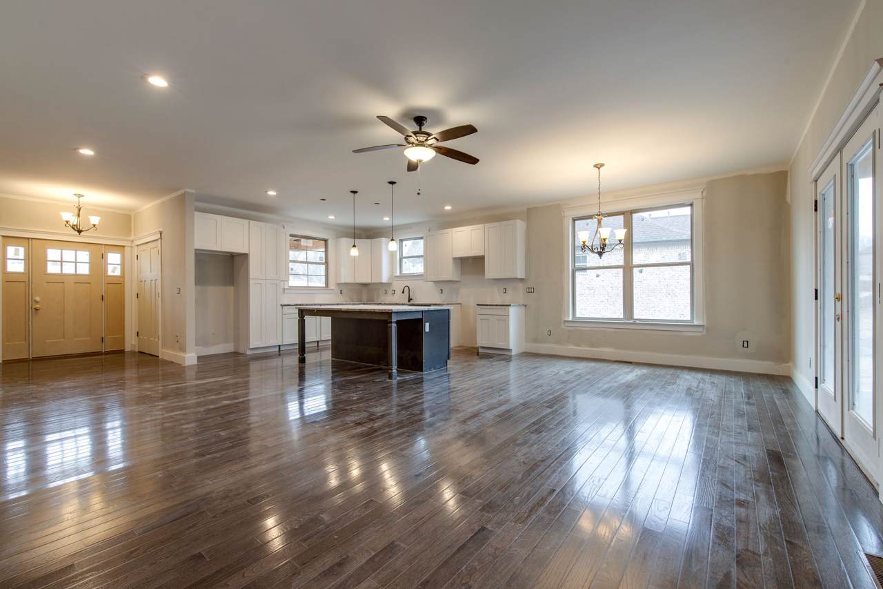 64 Harbor Pt - Photo 1