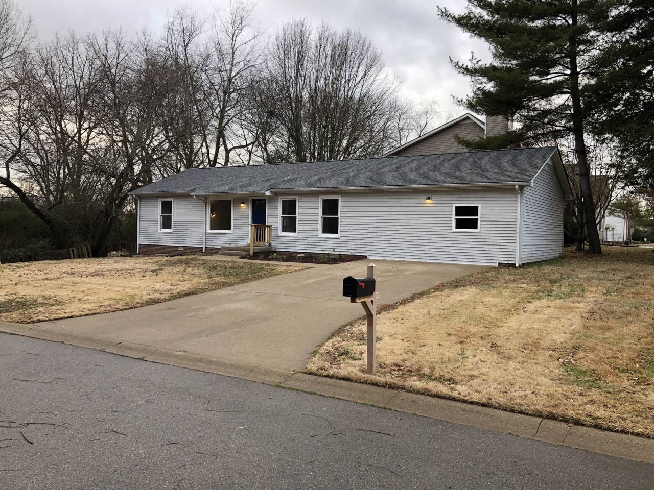 210 Ginger Dr - Photo 1