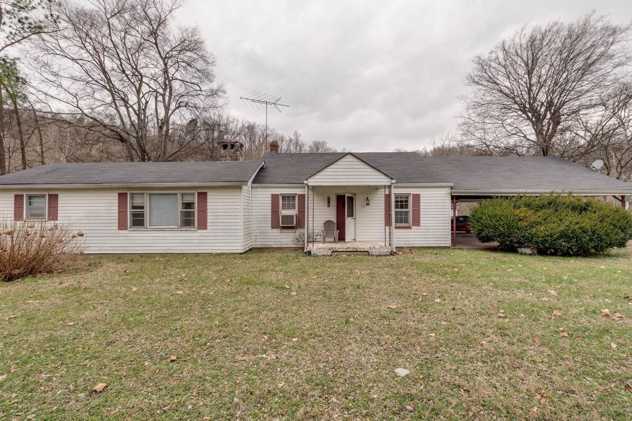 8404 Old Highway 43 - Photo 1