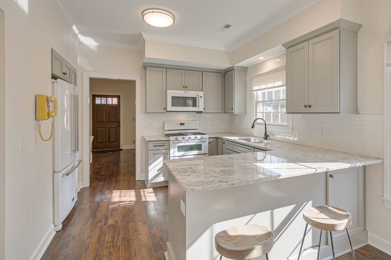 228 4th Ave - Photo 1