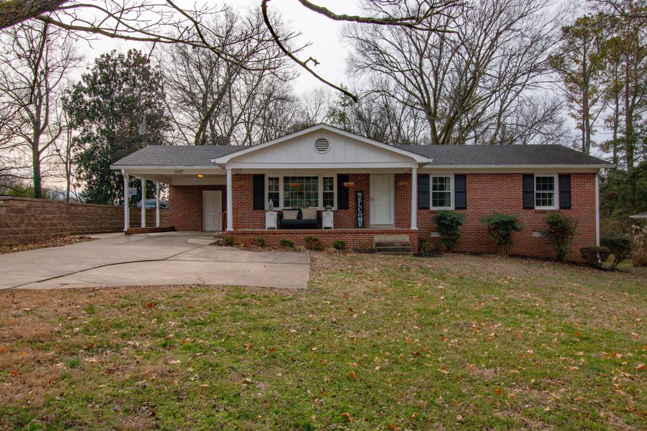 1107 Hiwassee Dr - Photo 1