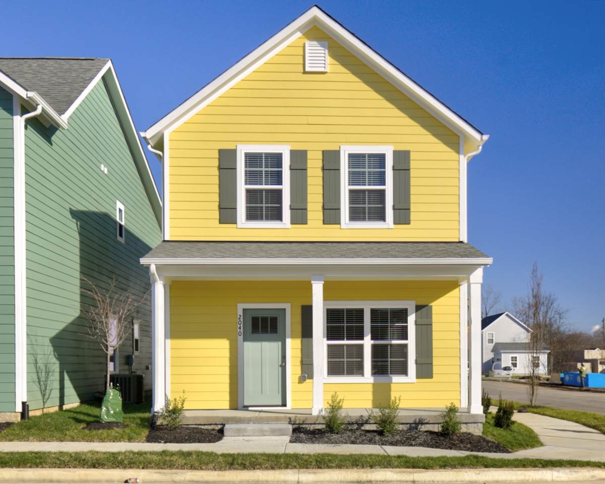 2040 Village Park Cir - Photo 1