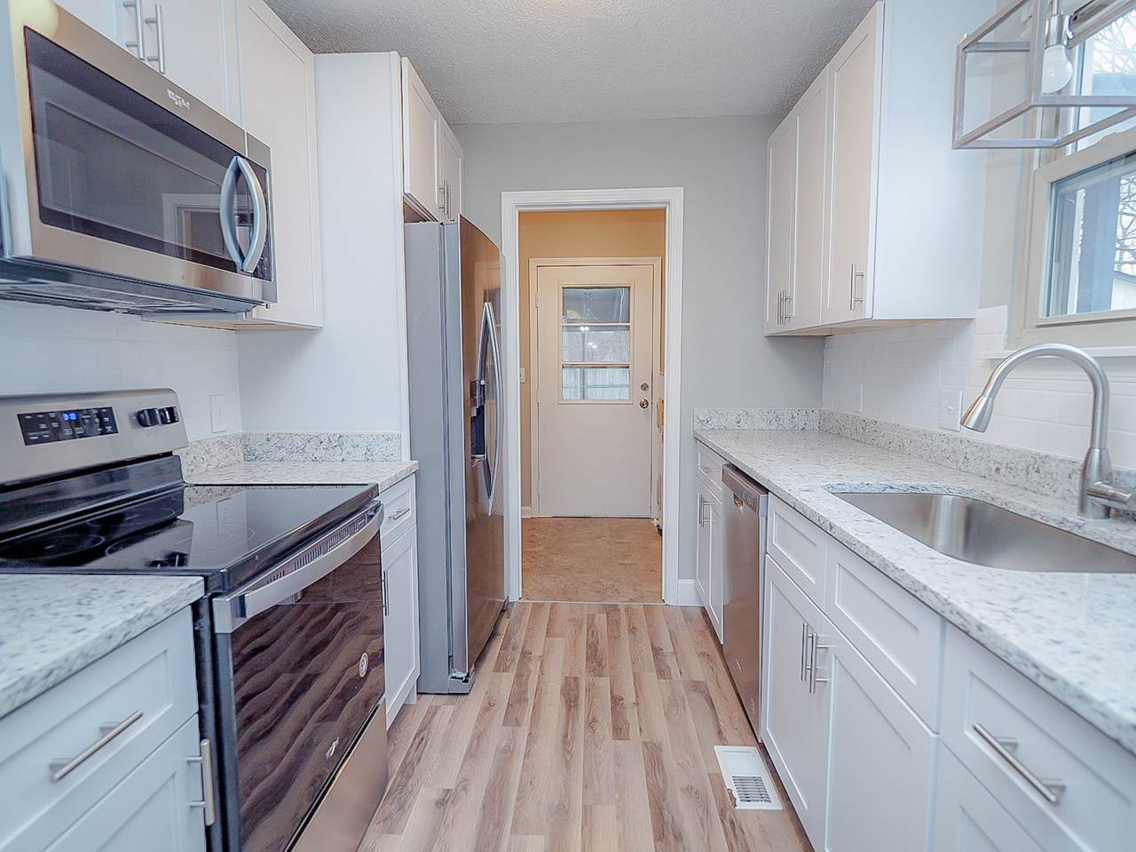 791 Meadow Ln - Photo 1