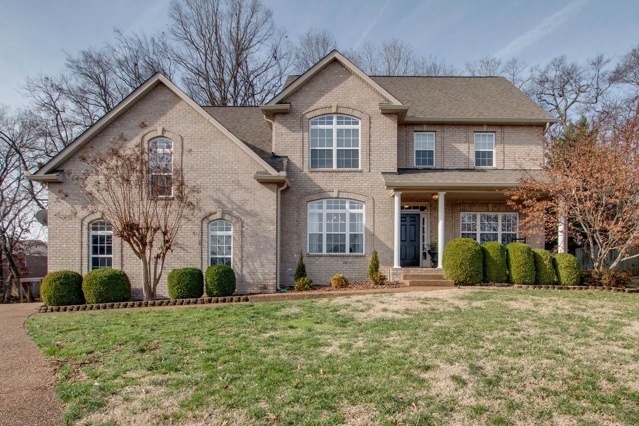 1706 Catalpa Ct - Photo 1