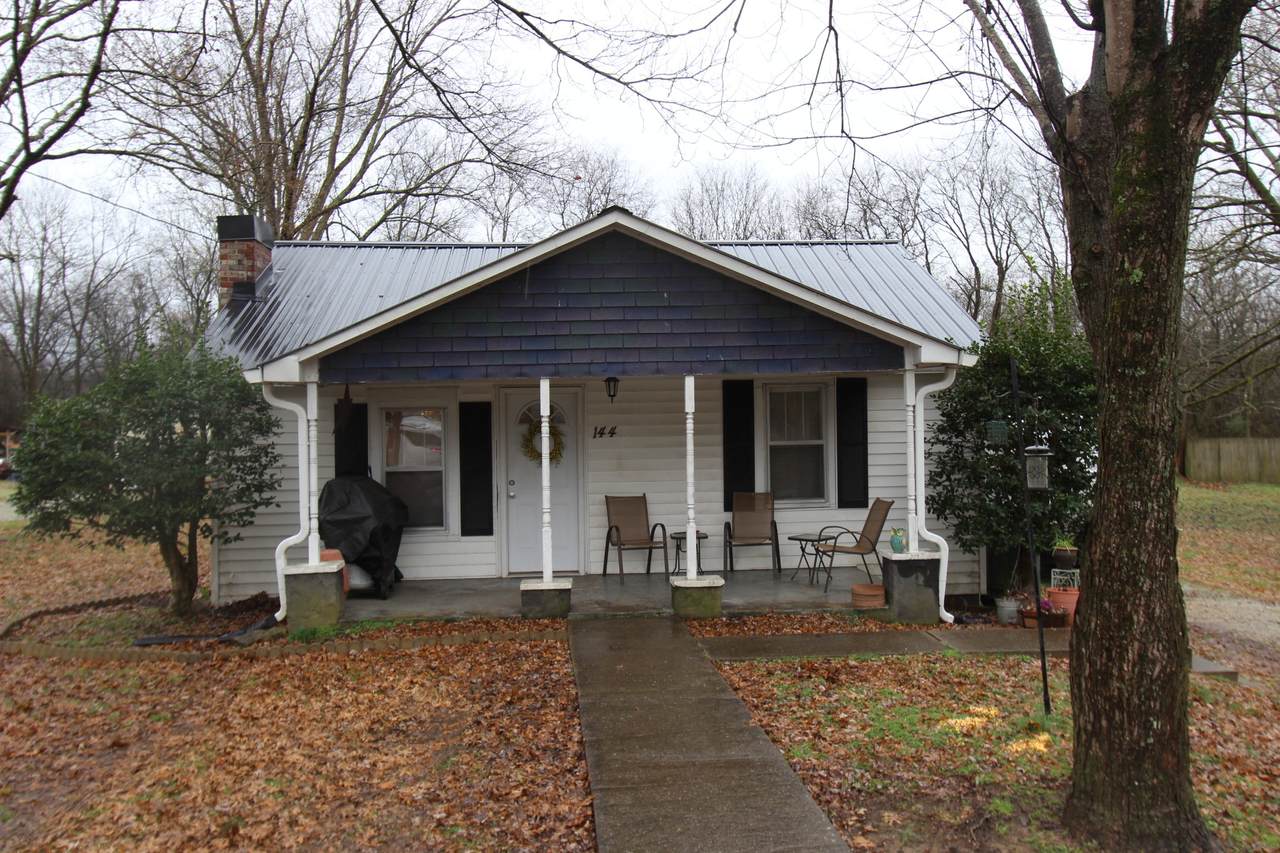 144 Fairview Ave - Photo 1