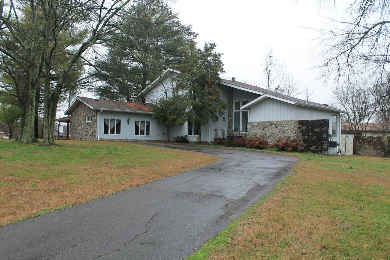207 Bluegrass Dr - Photo 1