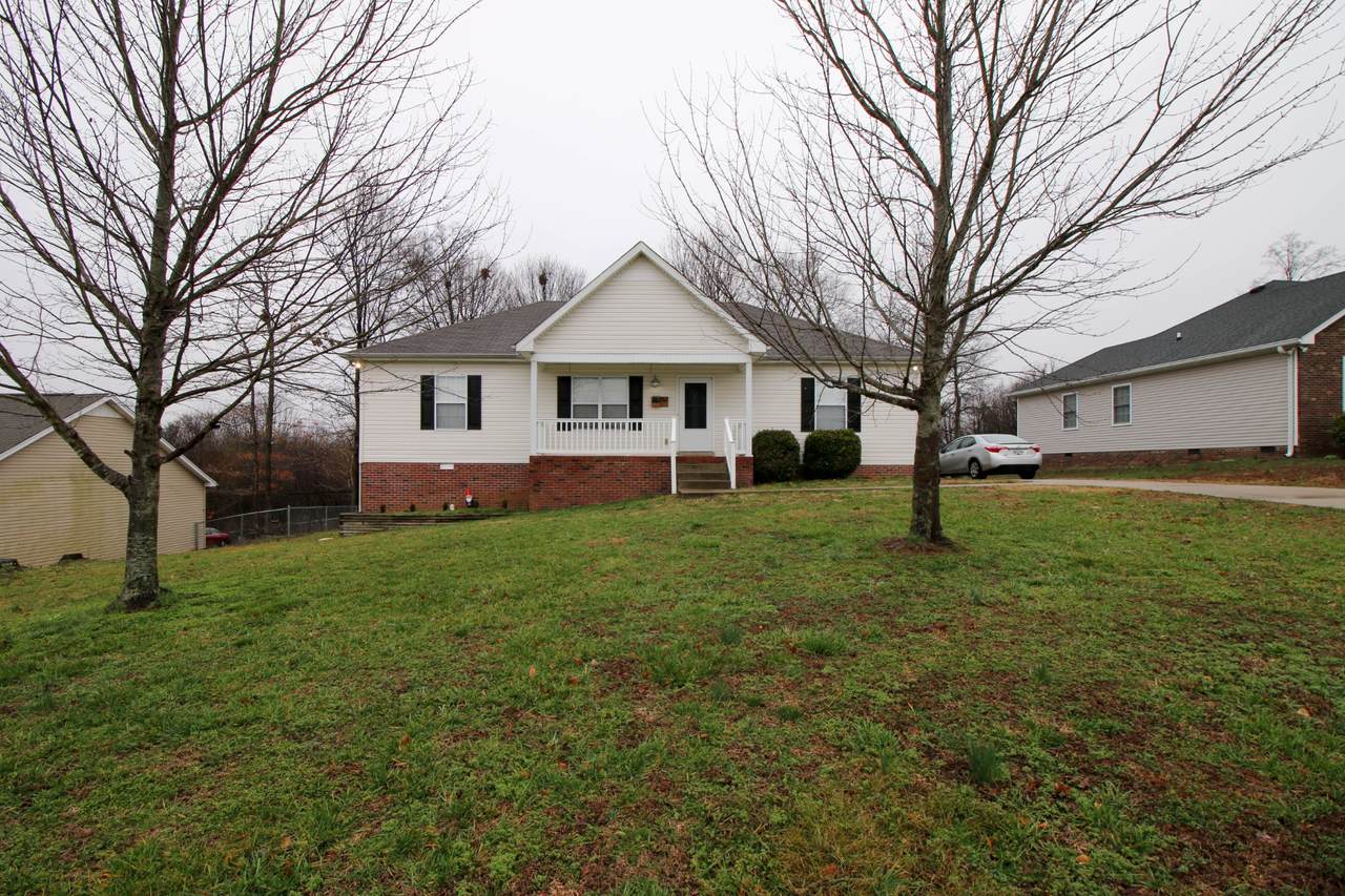 757 Hunters Crossing Ln - Photo 1