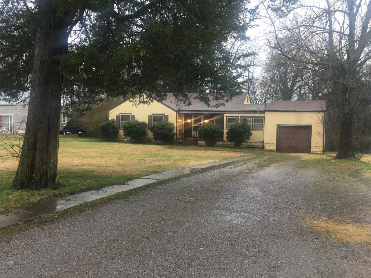 300 Hickory Dr - Photo 1 300 Hickory Dr - Photo 1