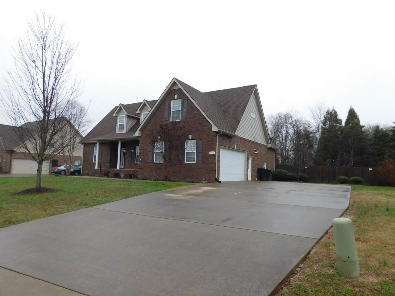 4842 Conquer Dr - Photo 1