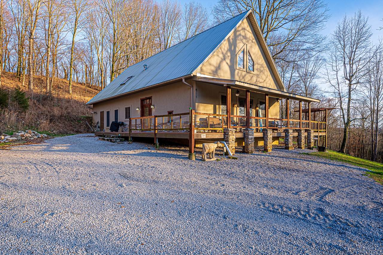 2975 Indian Creek Rd - Photo 1