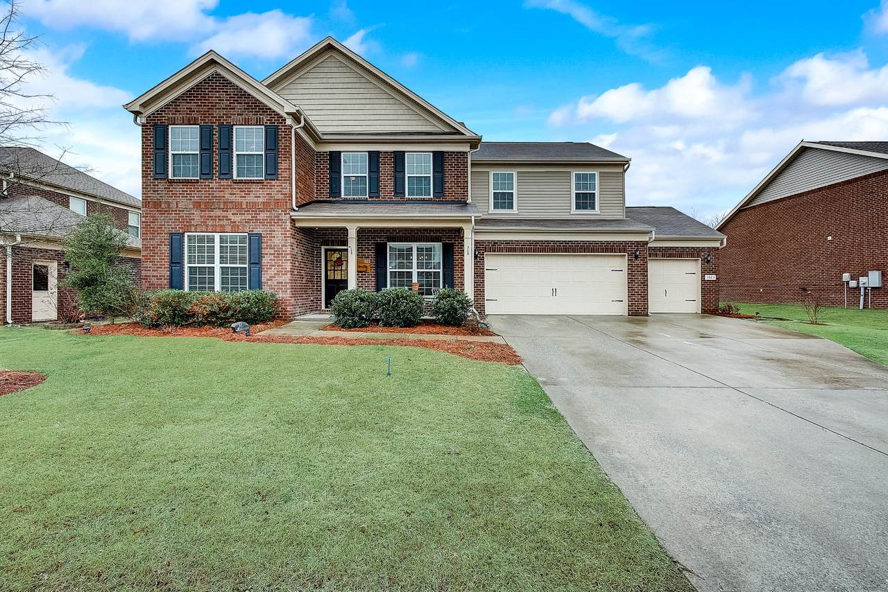 1023 Merrick Rd - Photo 1