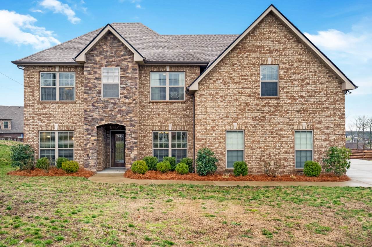 1009 Cascadeway Dr - Photo 1