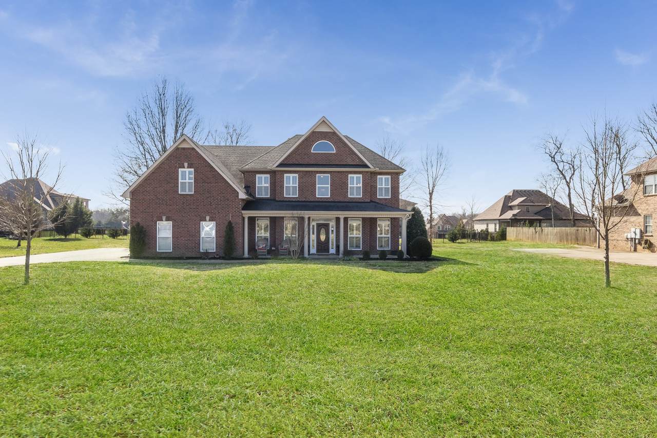 208 Apricot Ln - Photo 1