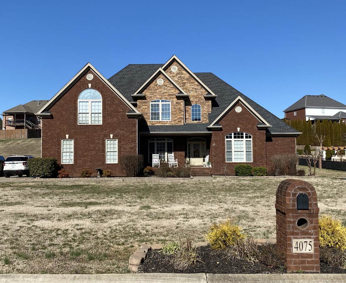 4075 Oak Pointe Dr - Photo 1