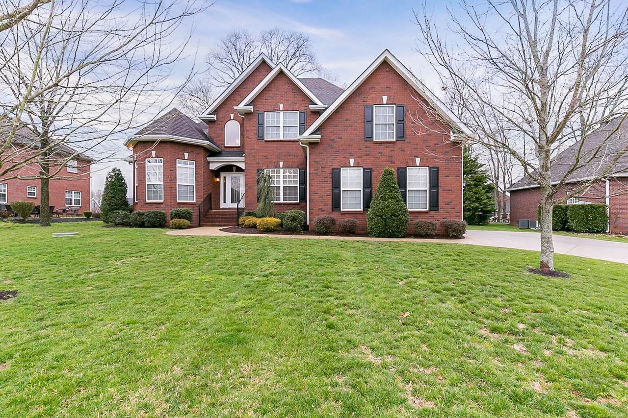 1409 Marathon Dr - Photo 1