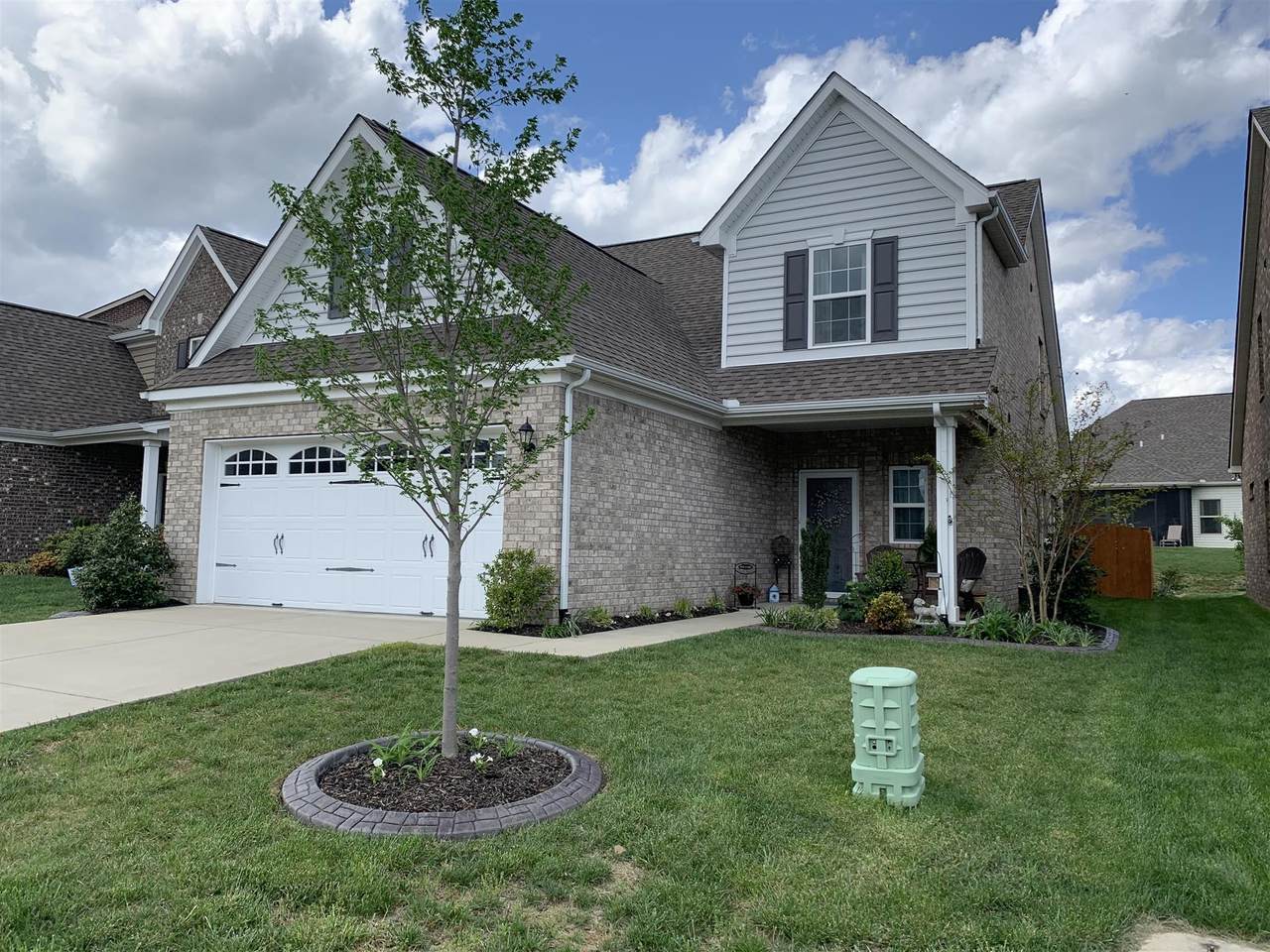 1443 Woodside Dr - Photo 1