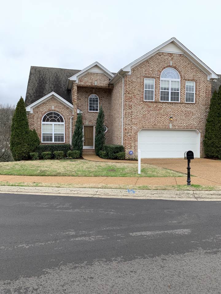 628 Palisades Ct - Photo 1