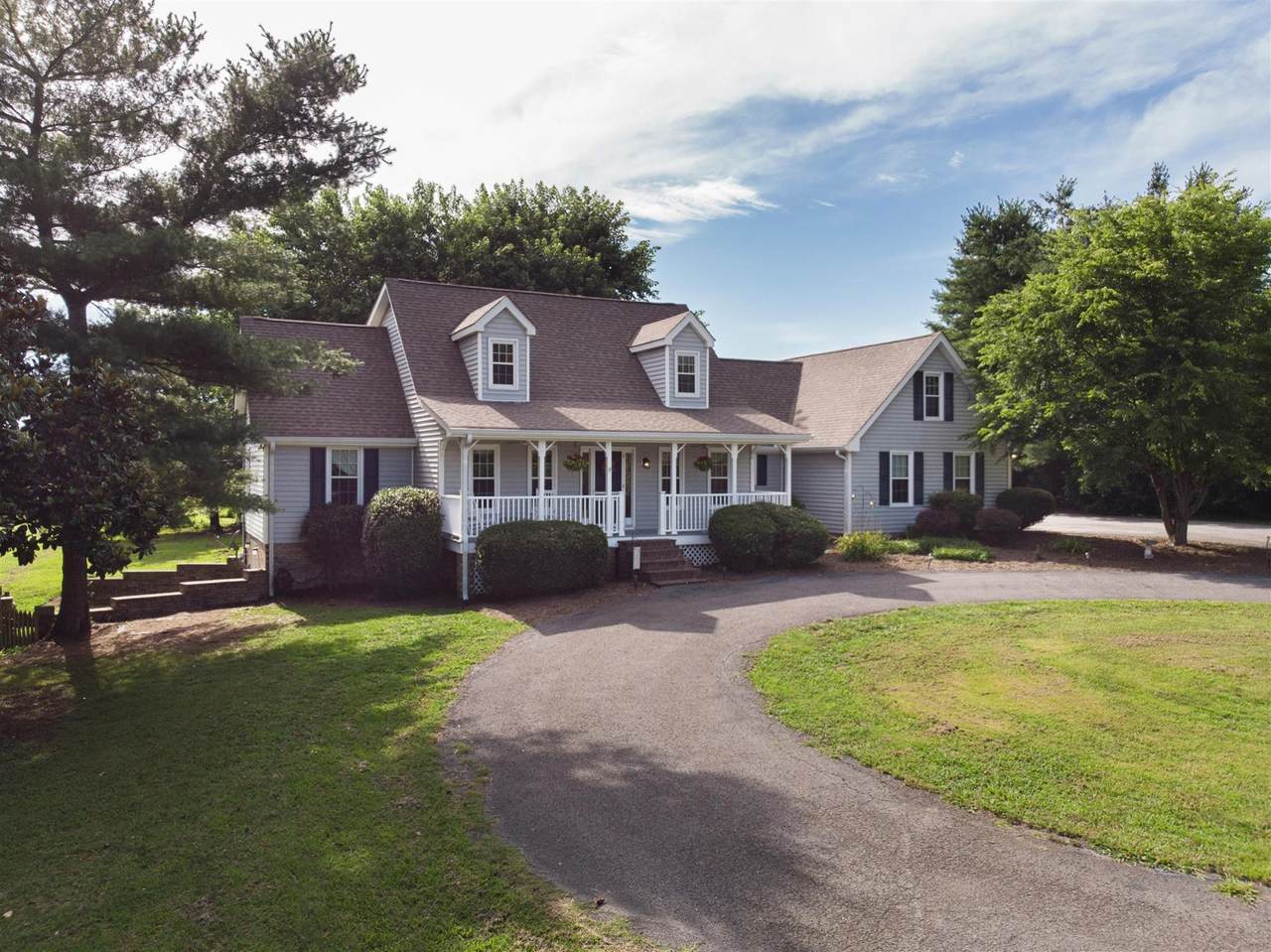 758 Douglas Bend Rd - Photo 1