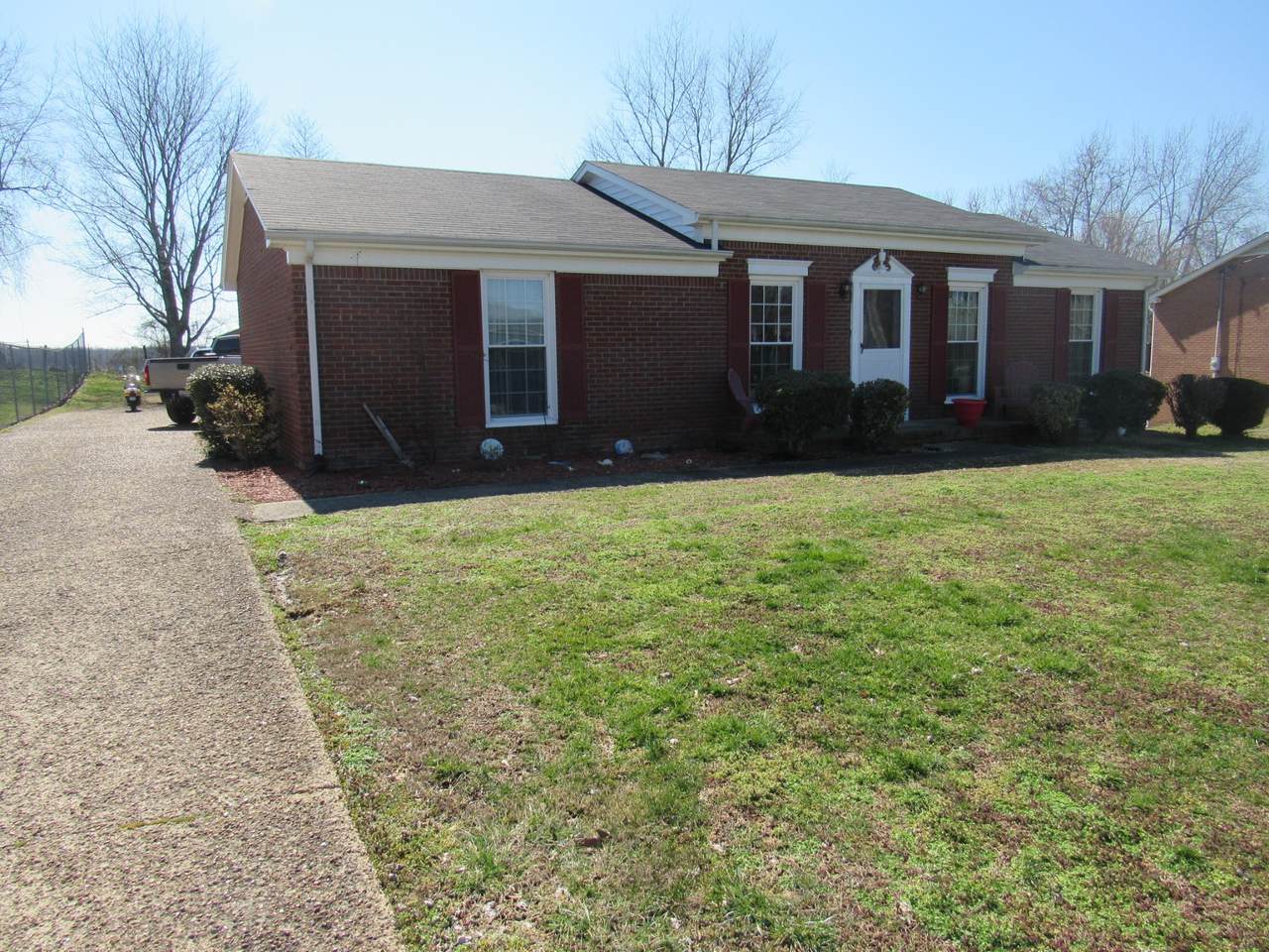 317 Westwind Dr - Photo 1