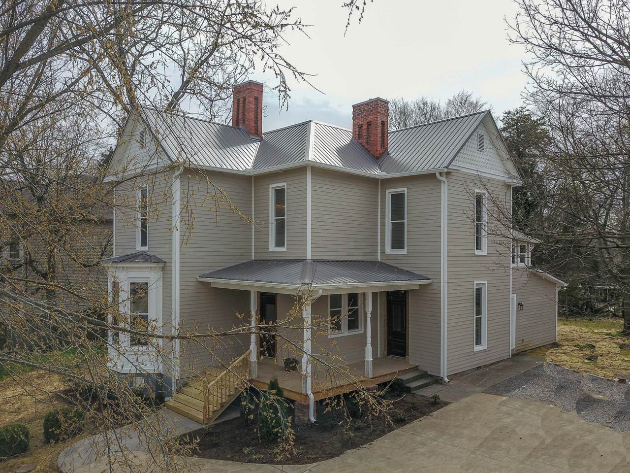 504 5th Ave - Photo 1