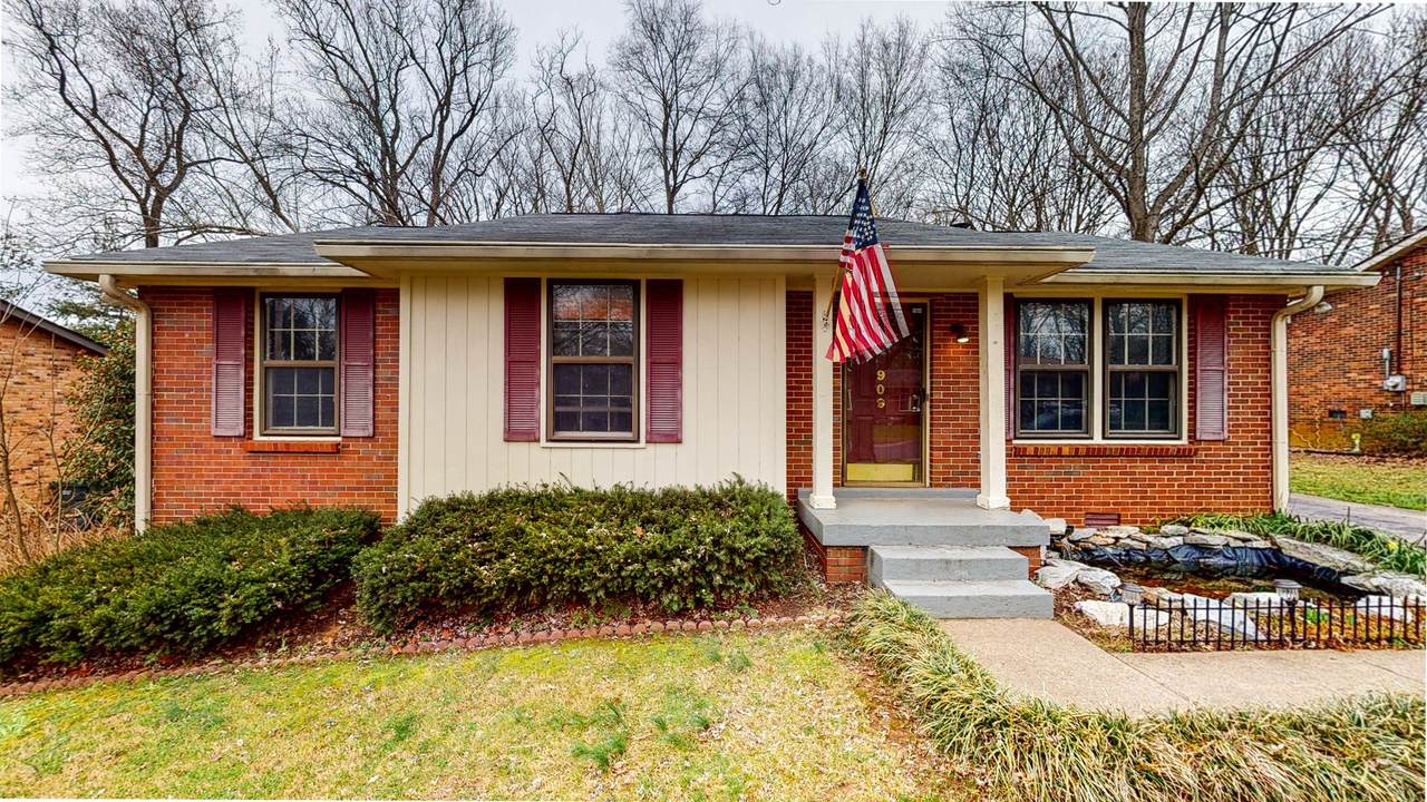 909 Wemberton Dr - Photo 1