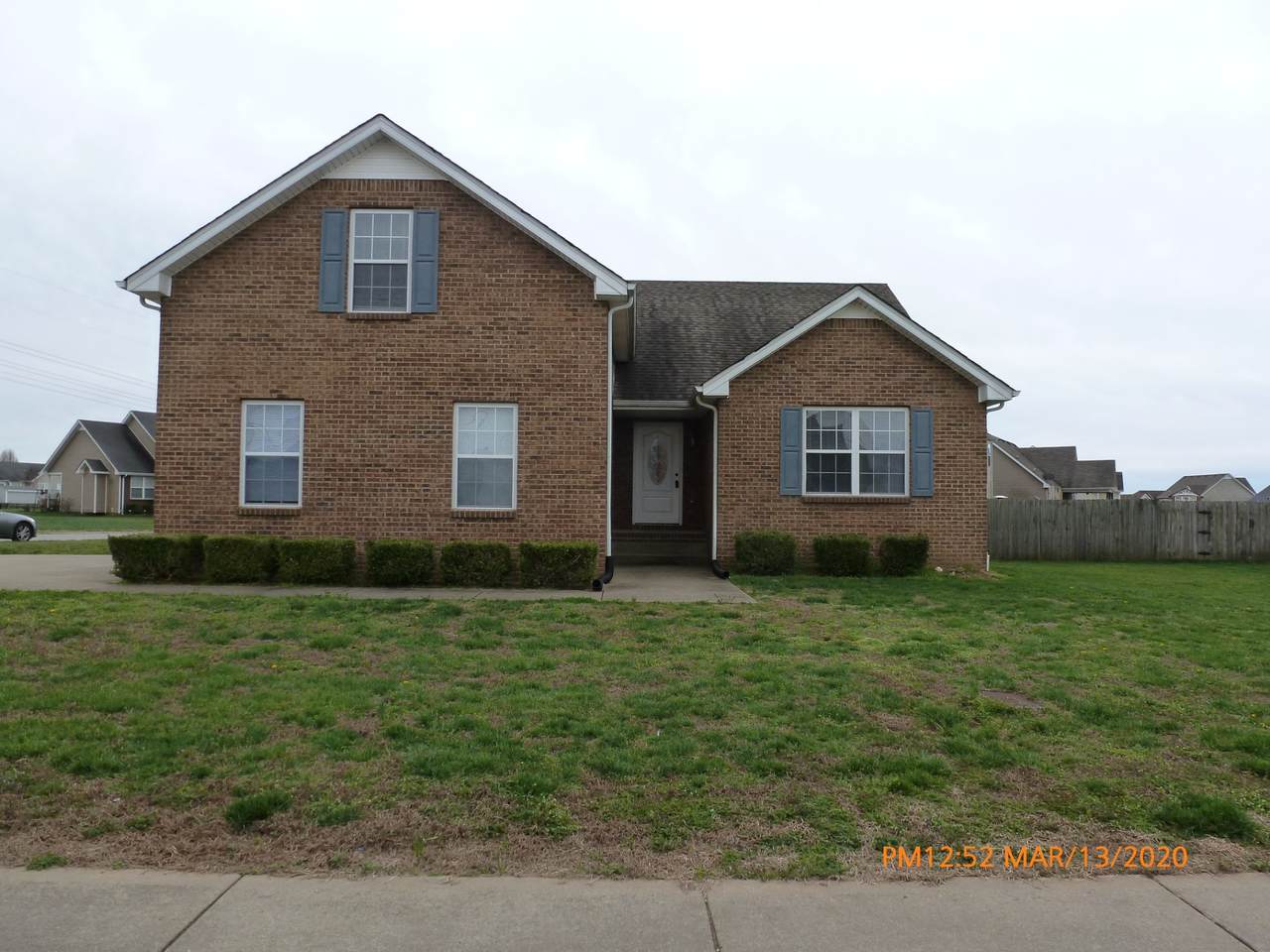 1040 Chardea Dr - Photo 1
