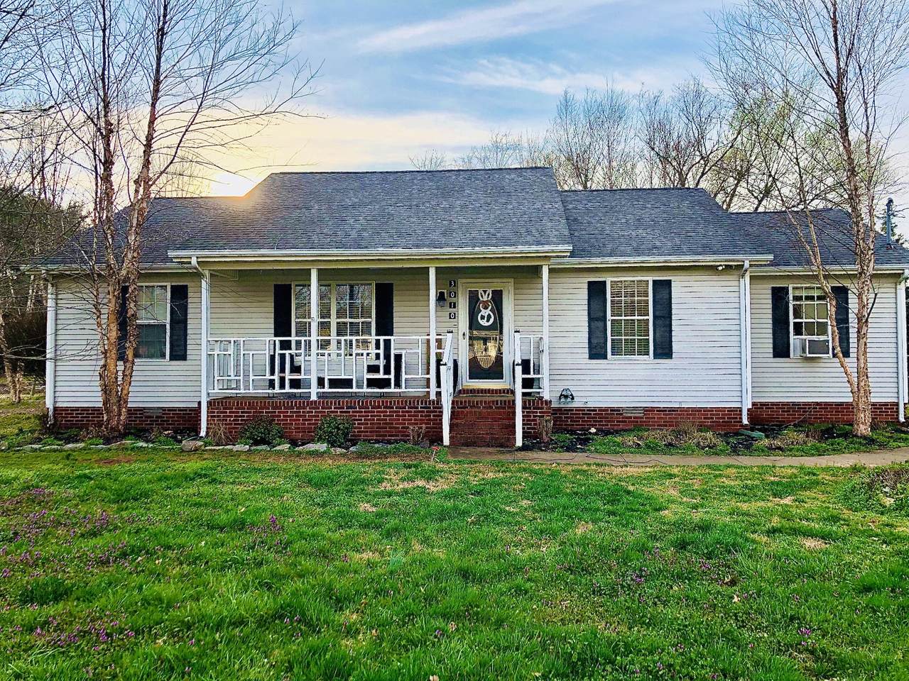 3010 Redwood Dr - Photo 1