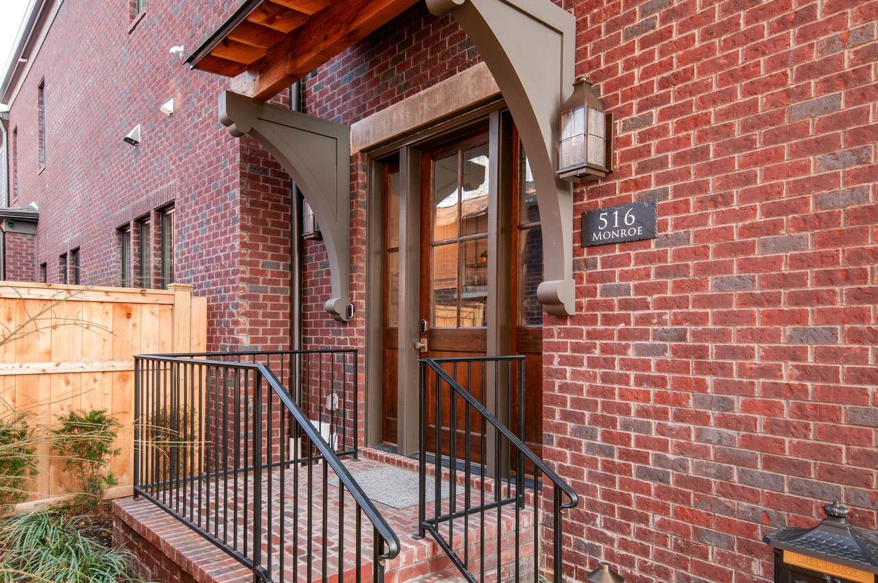 516 Monroe St - Photo 1