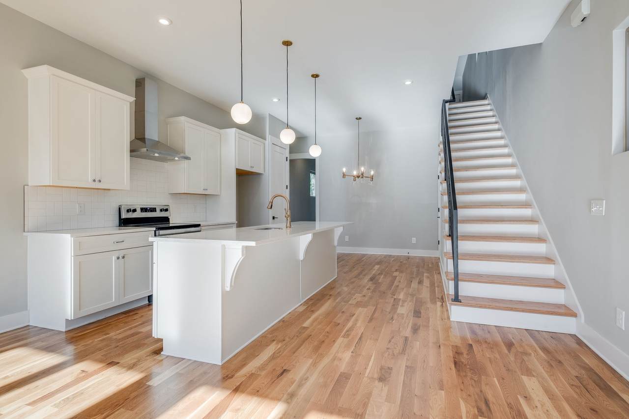 1104B 33rd Ave - Photo 1